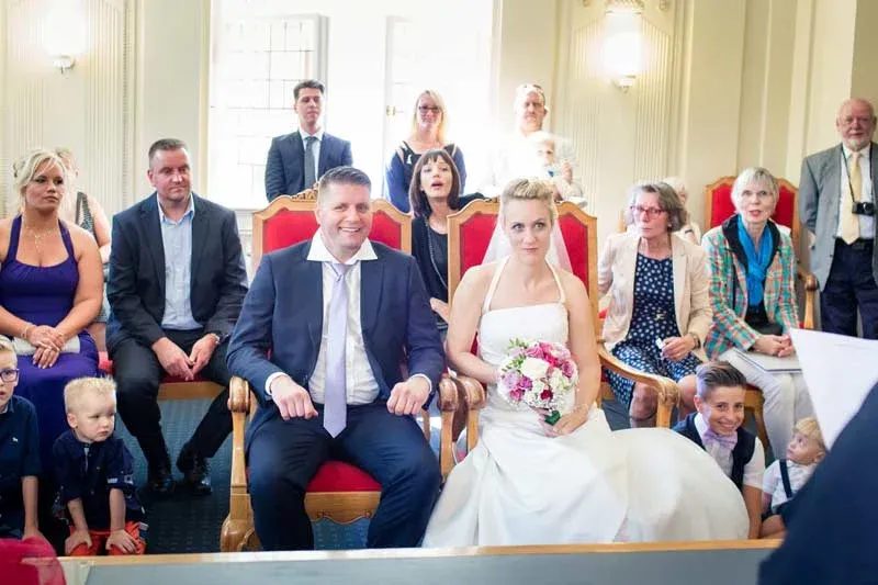 hochzeitsreportagen - Vicky und Sven - Hochzeitsfotos Fu&szlig;ballstadion